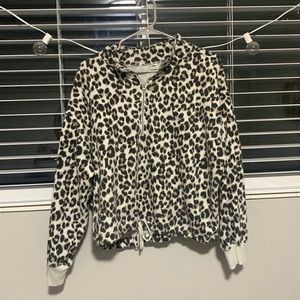 Oversized Cheetah print quarter zip from old navy size medium